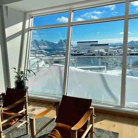 Leilighet Med Sjoutsikt Og Privat Takterrasse. Parkering Daire *