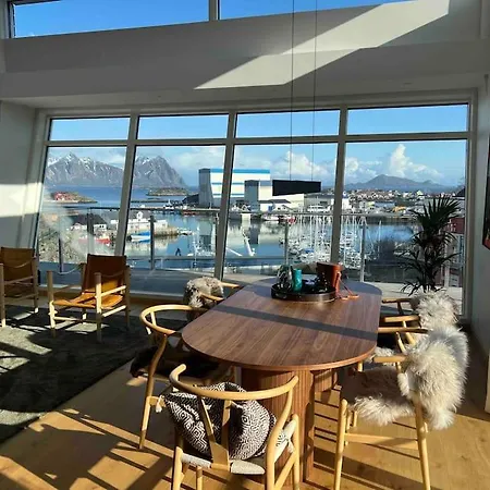 Leilighet Med Sjoutsikt Og Privat Takterrasse. Parkering Daire