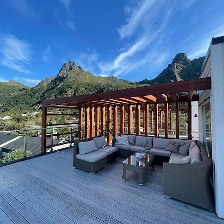 Apartment Leilighet Med Sjoutsikt Og Privat Takterrasse. Parkering