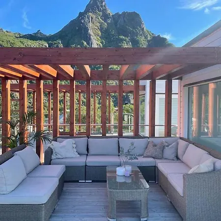 Leilighet Med Sjoutsikt Og Privat Takterrasse. Parkering *